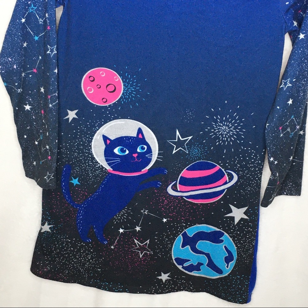 Cat & Jack blue galaxy nightgown - Picture 2 of 3